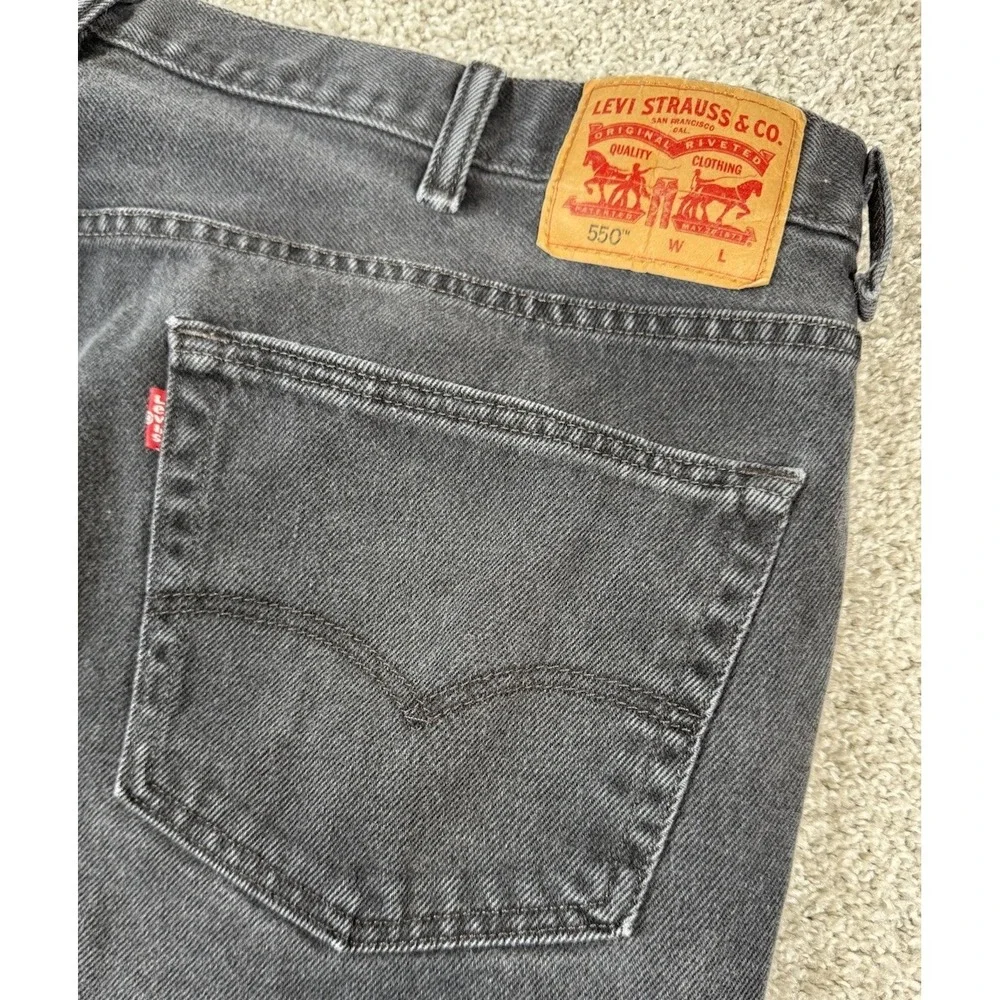 Levis 550 Relaxed‎ Fit Men's Denim Jeans Faded Black 46x29 (Measures 42x28)